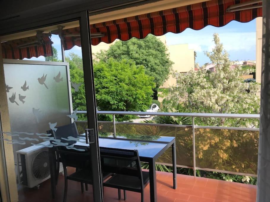 Agreable T2 Au Calme, Parking, Wifi, Balcon Appartement